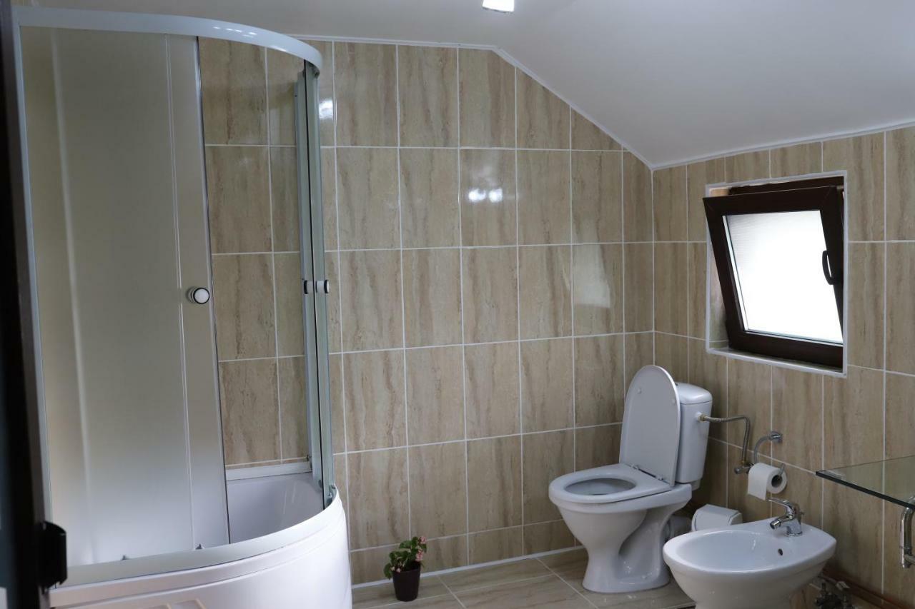 Upstairs Residence Târgu Jiu Εξωτερικό φωτογραφία