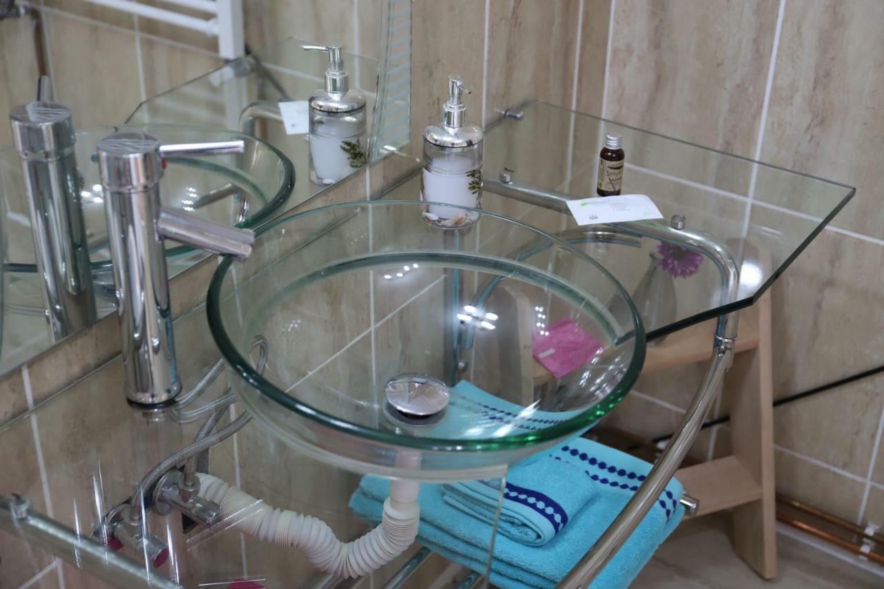 Upstairs Residence Târgu Jiu Εξωτερικό φωτογραφία