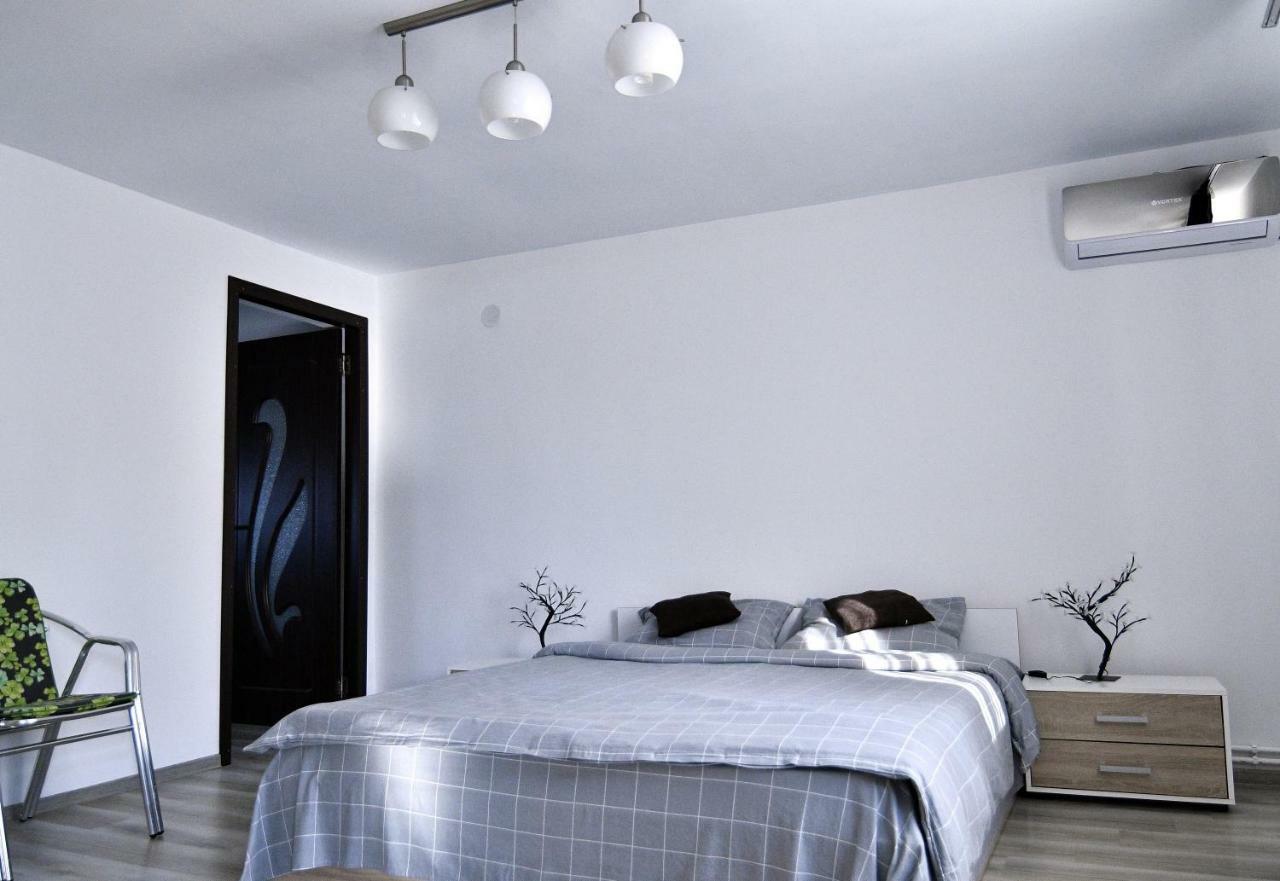 Upstairs Residence Târgu Jiu Εξωτερικό φωτογραφία